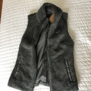 Patagonia women’s Los Gatos Vest in Forge Gray